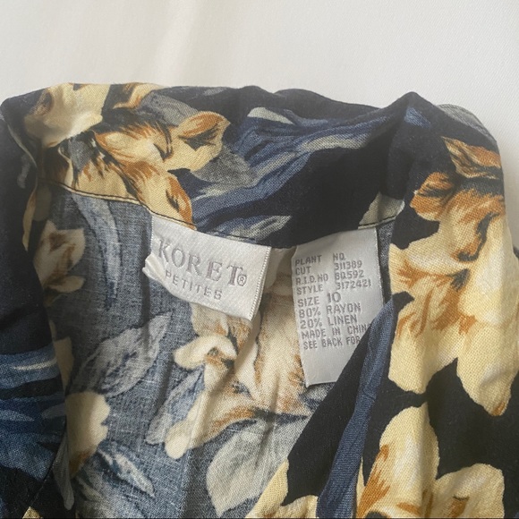 Vintage Hawaiian Button Up - Picture 4 of 7